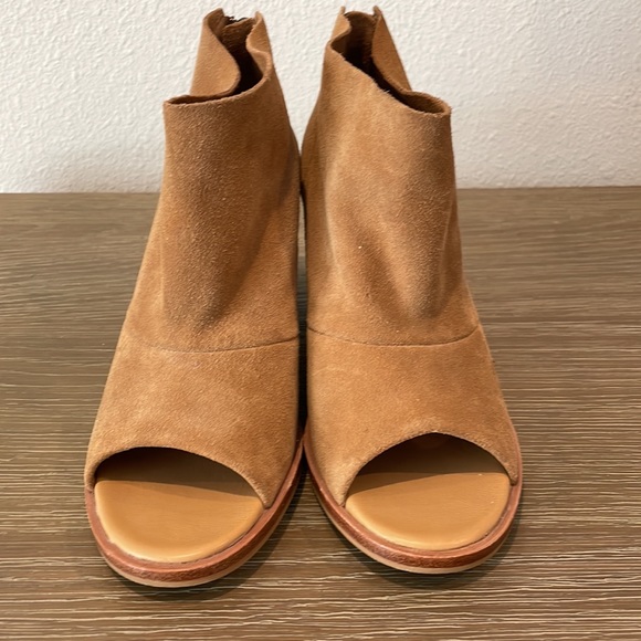 UGG Ginger Suede Open Toe Boots Size 8 - Picture 2 of 14